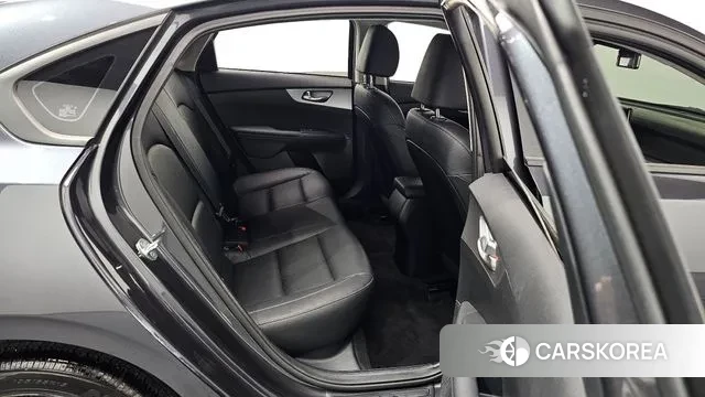 Kia The New K3 2nd generation 2021 Серый из Кореи, фото 2