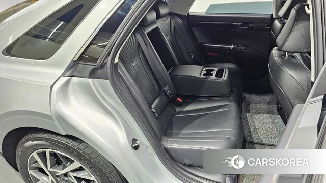 Hyundai Grandeur (GN7) 2024 Серебристо-серый из Кореи, фото 2