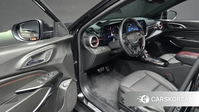 Chevrolet (GM Daewoo) Trax Crossover 2024 Черный из Кореи, фото 2