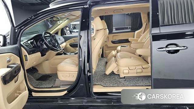Kia The New Carnival 2019 Черный из Кореи, фото 2