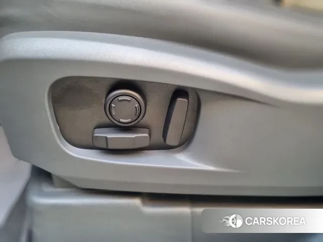 Land Rover Defender (L663) 2023 Черный из Кореи, фото 2