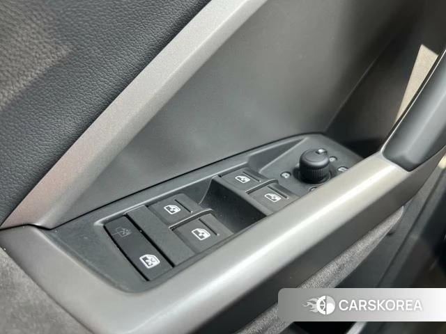 Audi Q3 2022 Белый из Китая, фото 2