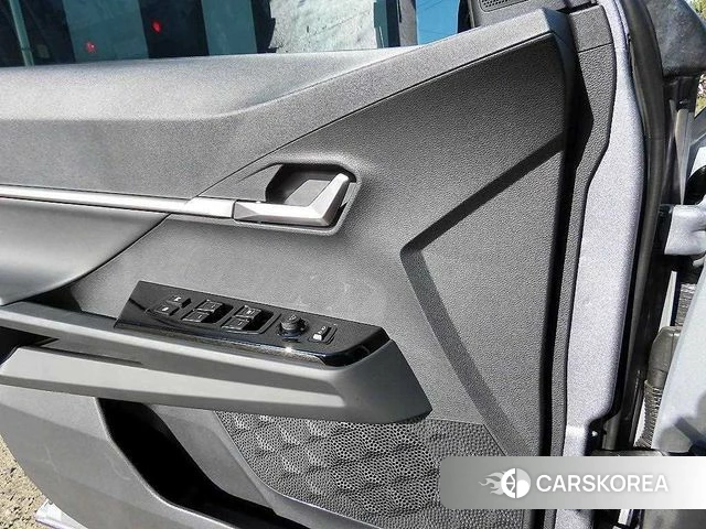 Ssangyong The New Torres 2025 Серебристо-серый из Кореи, фото 2