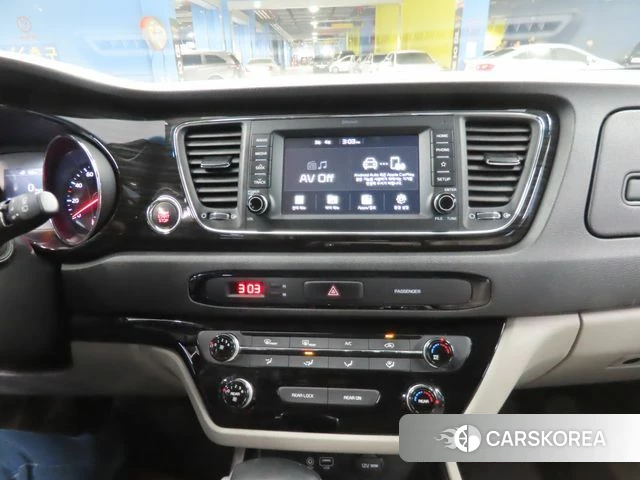 Kia The New Carnival 2019 Белый из Кореи, фото 2