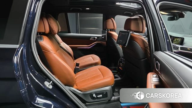 BMW X7 (G07) 2022 Черный из Кореи, фото 2
