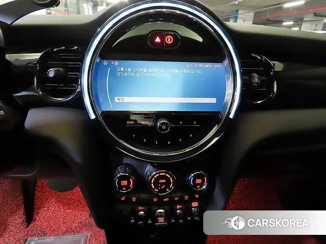 Mini Cooper 2021 Красный из Кореи, фото 2