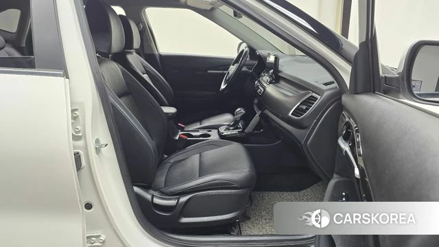Kia Seltos 2022 Белый из Кореи, фото 2
