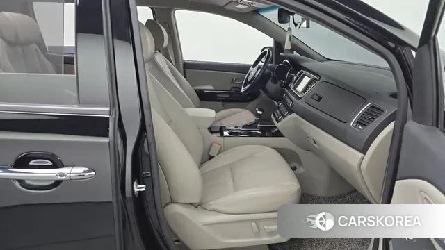 Kia The New Carnival 2018 Черный из Кореи, фото 2