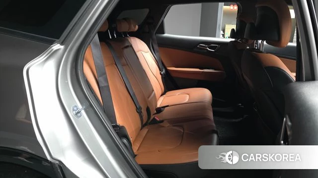 Kia Sportage 5th Generation 2023 Серебристо-серый из Кореи, фото 2