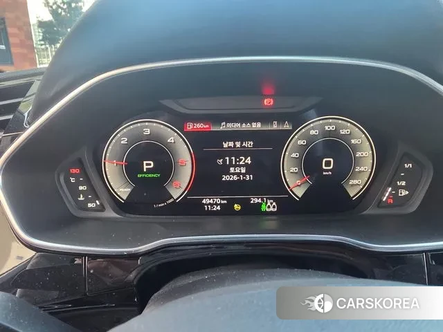 Audi Q3 (F3) 2023 Белый из Кореи, фото 2