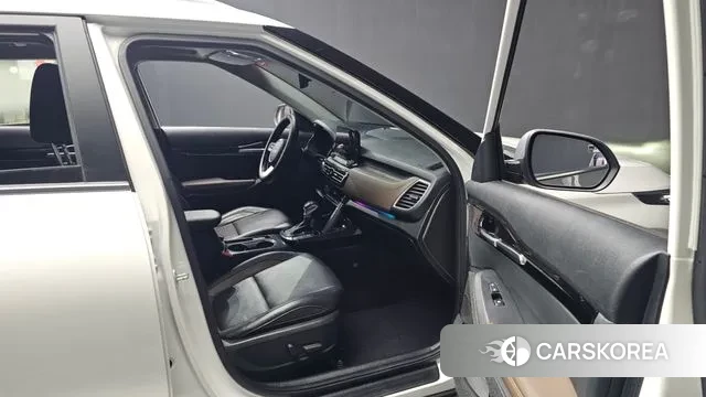 Kia Seltos 2022 Белый из Кореи, фото 2