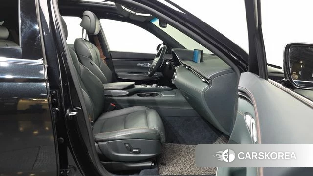 Genesis GV70 2022 Черный из Кореи, фото 2