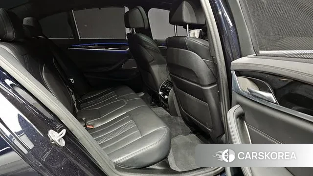 BMW 5 Series (G30) 2023 Черный из Кореи, фото 2