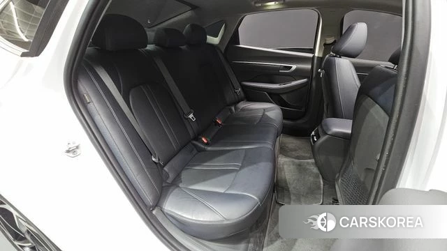 Hyundai Sonata D Edge Hybrid (DN8) 2023 Белый из Кореи, фото 2