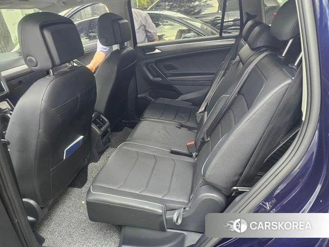 Volkswagen Tiguan Allspace 2023 Синий из Кореи, фото 2