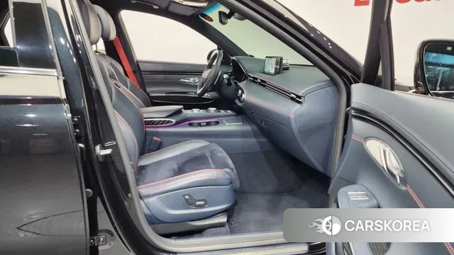 Genesis GV70 2022 Черный из Кореи, фото 2