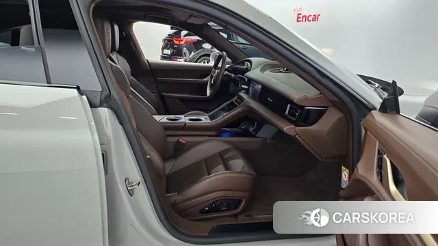 Porsche Taycan 2021 Серебристо-серый из Кореи, фото 2