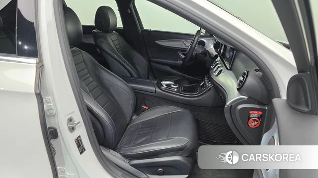 Mercedes-Benz E-Class W213 2019 Белый из Кореи, фото 2