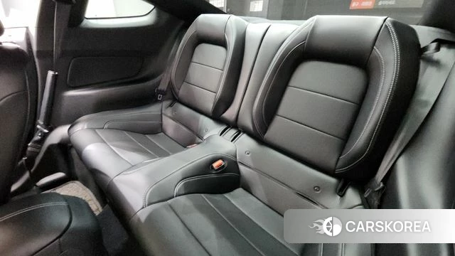 Ford Mustang 2021 Серый из Кореи, фото 2