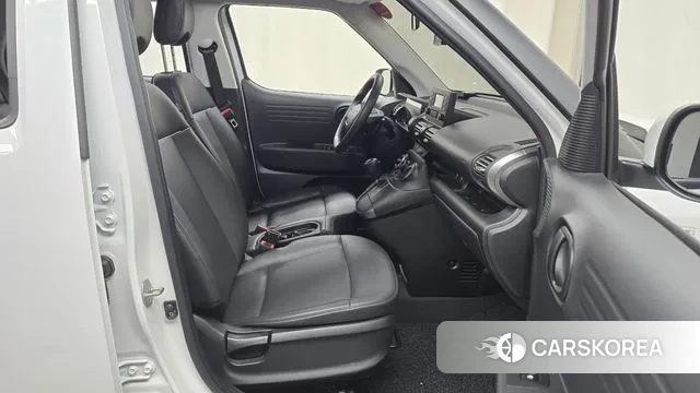 Hyundai Casper 2023 Белый из Кореи, фото 2