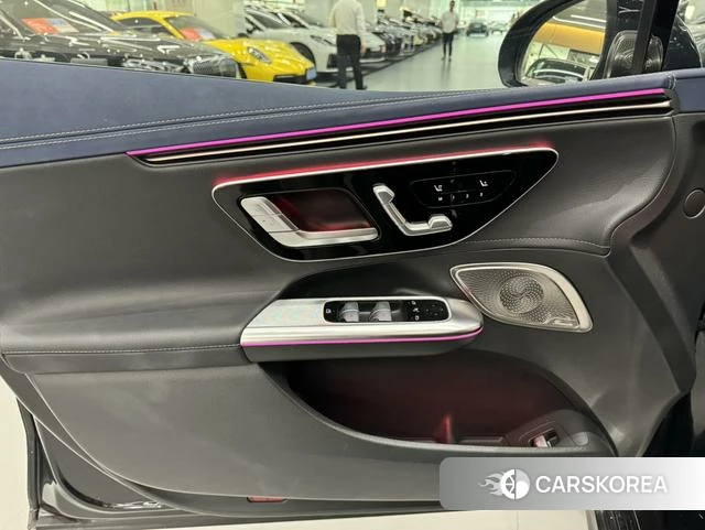 Mercedes-Benz EQE 2023 Черный из Китая, фото 2