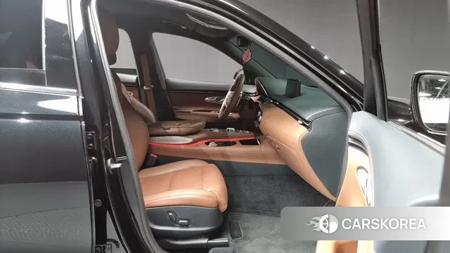 Genesis GV70 2022 Черный из Кореи, фото 2