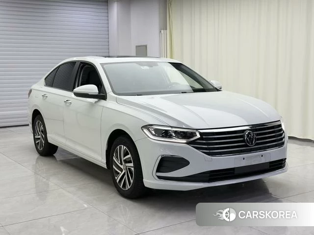 Volkswagen Lavida 2022 Белый из Китая, фото 2
