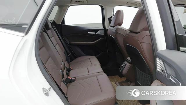 BMW 2 Series Active Tourer (U06) 2023 Белый из Кореи, фото 2