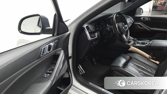 BMW X6 (G06) 2022 Белый из Кореи, фото 2