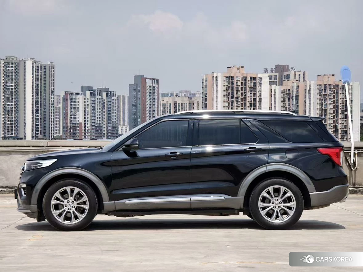 Ford Explorer 2020 Черный из Китая, фото 2