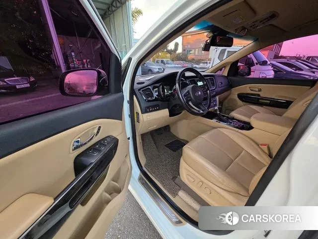 Kia The New Carnival 2019 Белый из Кореи, фото 2