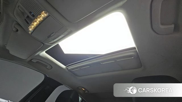 Mercedes-Benz GLC-Class X253 2018 Белый из Кореи, фото 2