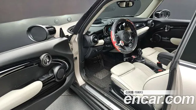 Mini Cooper S 2023 Коричневый из Кореи, фото 2