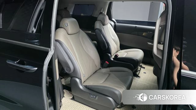 Kia The New Carnival 4th Generation 2024 Черный из Кореи, фото 2