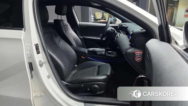 Mercedes-Benz A-Class W177 2020 Белый из Кореи, фото 2