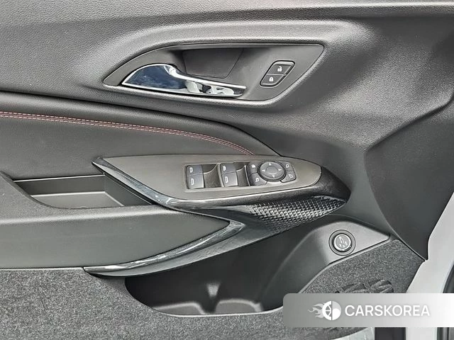 Chevrolet (GM Daewoo) Trax Crossover 2023 Белый из Кореи, фото 2