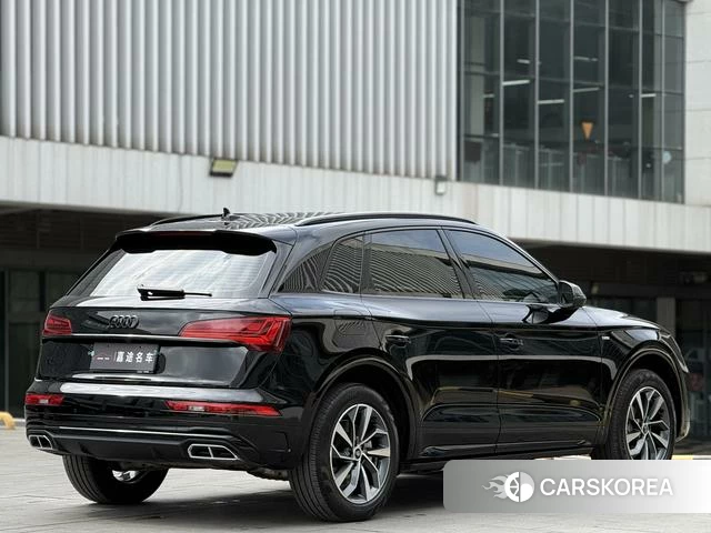 Audi Q5L 2023 Черный из Китая, фото 2