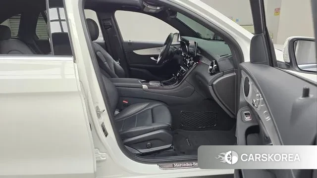 Mercedes-Benz GLC-Class X253 2020 Белый из Кореи, фото 2