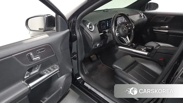 Mercedes-Benz GLA - Class H247 2021 Черный из Кореи, фото 2