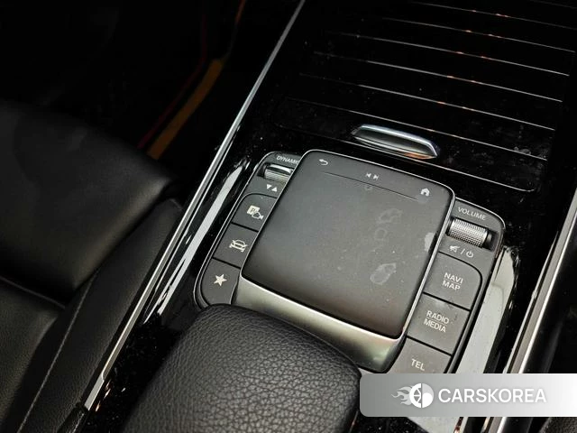 Mercedes-Benz GLA 2021 Белый из Китая, фото 2