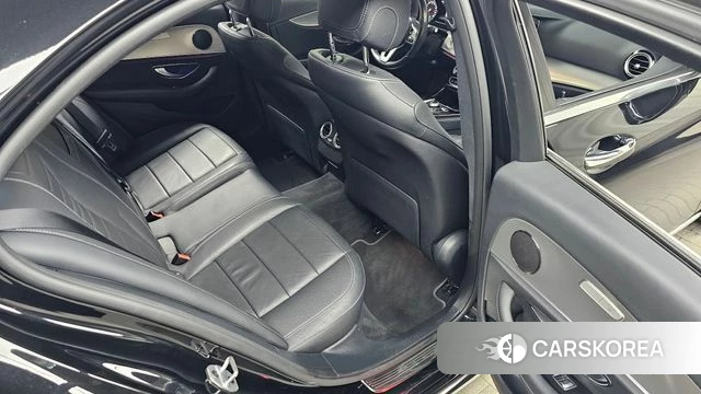 Mercedes-Benz E-Class W213 2019 Черный из Кореи, фото 2