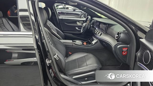 Mercedes-Benz E-Class W213 2022 Черный из Кореи, фото 2