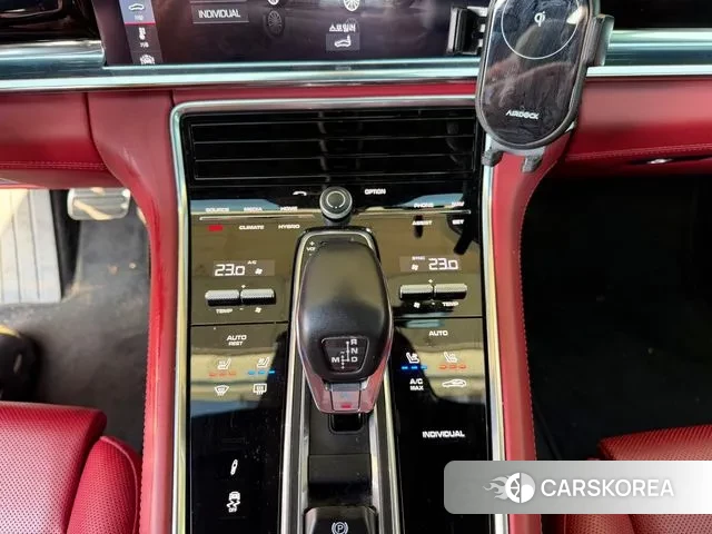 Porsche Panamera (971) 2020 Белый из Кореи, фото 2