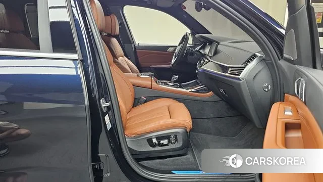 BMW X7 (G07) 2022 Черный из Кореи, фото 2