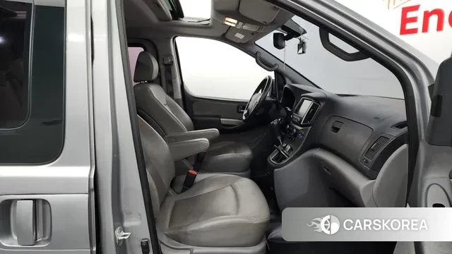 Hyundai The New Grand Starex 2018 Серебристо-серый из Кореи, фото 2