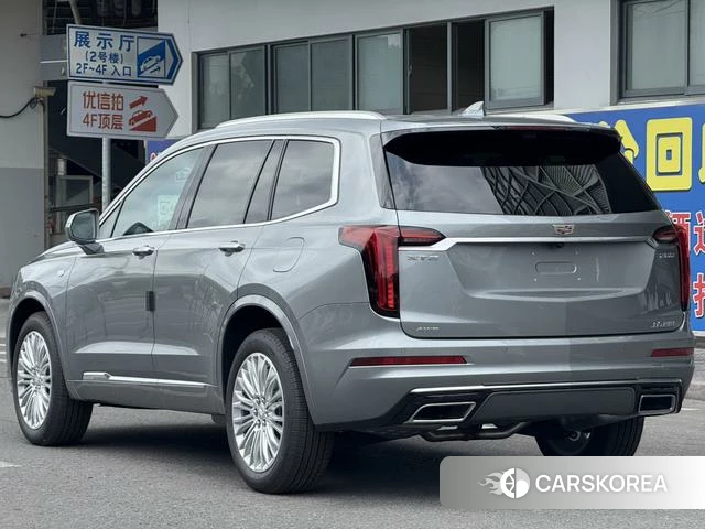Cadillac XT6 2026 Серебристо-серый из Китая, фото 2