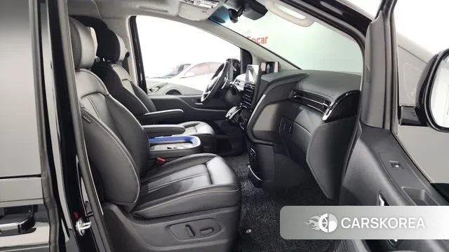 Hyundai Staria 2025 Черный из Кореи, фото 2