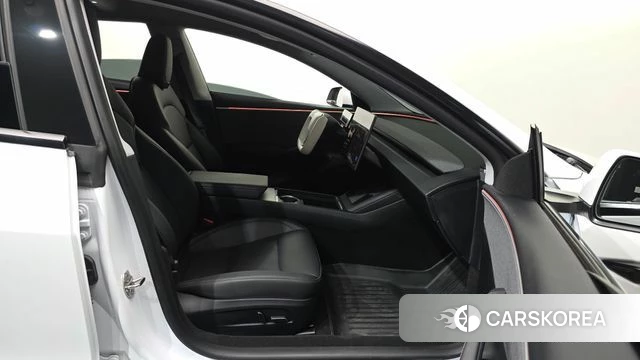 Tesla Model 3 2024 Белый из Кореи, фото 2