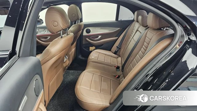 Mercedes-Benz E-Class W213 2019 Черный из Кореи, фото 2