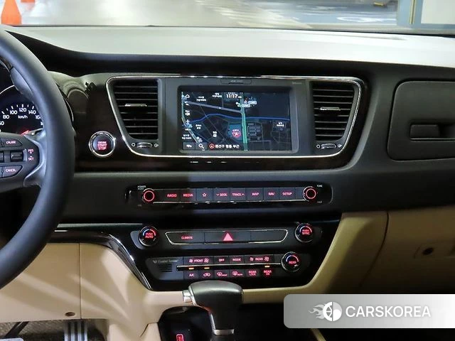 Kia The New Carnival 2018 Белый из Кореи, фото 2